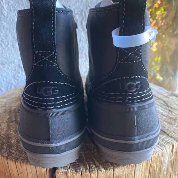 UGG Men's Zetik Boot Leather In Black - Picture 9 of 9